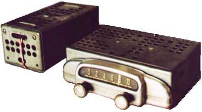 Autovox (I); Mod.:RA 68; (1955)
Tipo: Autoradio per FIAT 600 “multipla”
Gamme:O.M./O.C. (sintonia a permeabilità variabile)
Valvole: 6BE6, 6BA6, 6AU6, 6AQ5 (versione RA68/A valvole fil.12 v) 
Alimentazione: con vibratore sincrono a 12V
Mobile: in metallo

