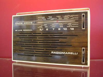 Radiomarelli "Deluxe Personal" (OM).
