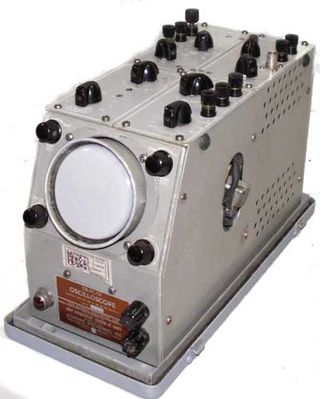 Jetronic Ind. (USA); Mod.: OS-8B/U; (1953)
Tipo: Oscilloscopio a valvole   
Gamme: ---
Valvole: n.d. 
Alimentazione: c.a. 110 V
Mobile: In alluminio grigio 
Dim.: 160 x 350 h 230 mm

