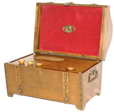 Guild Radio Corp. (USA). The buccaneer chest (1955/60)
radio soprammobiloe per sole O.M.
